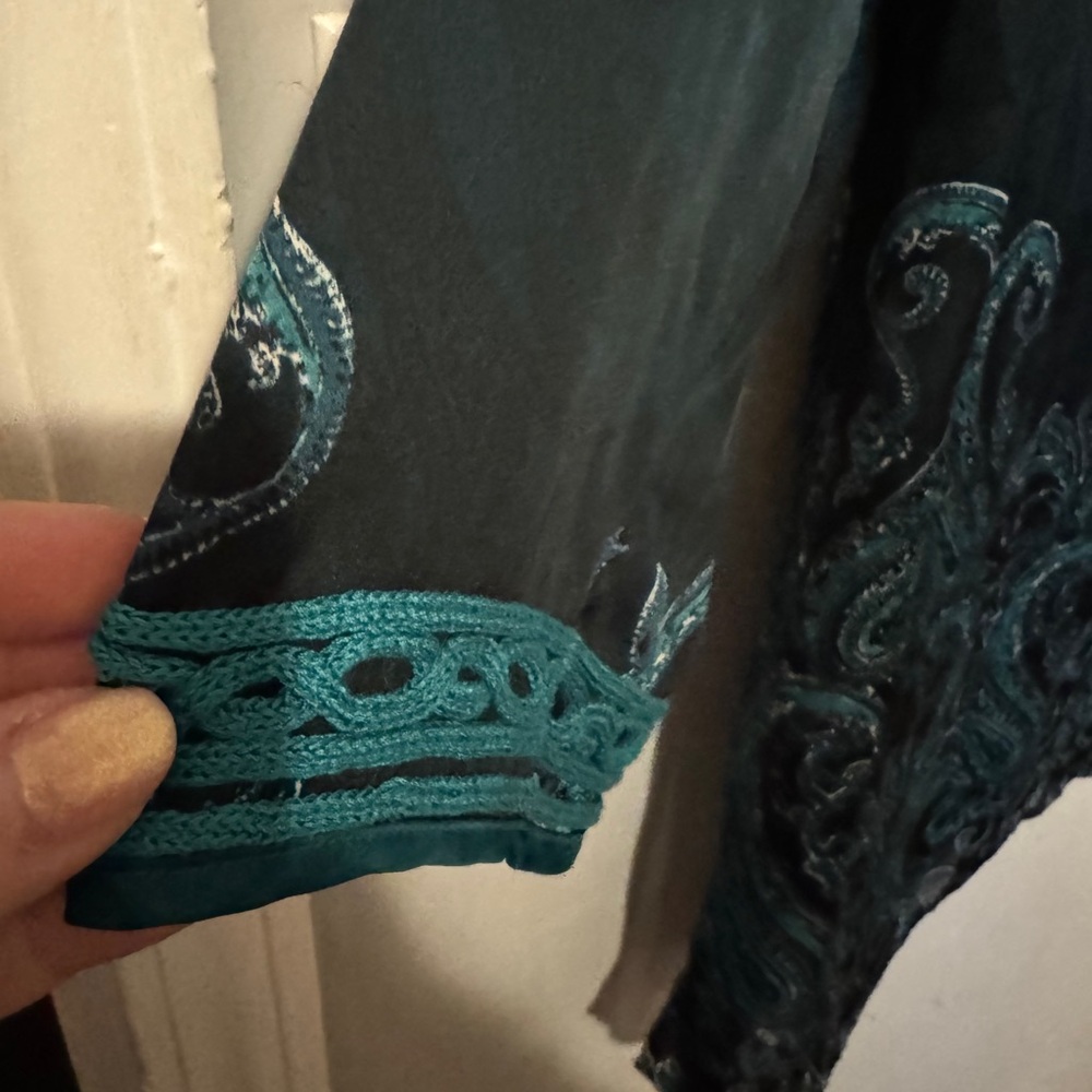 Jones New York Teal and Black Embroidered Tunic - Picture 7 of 9